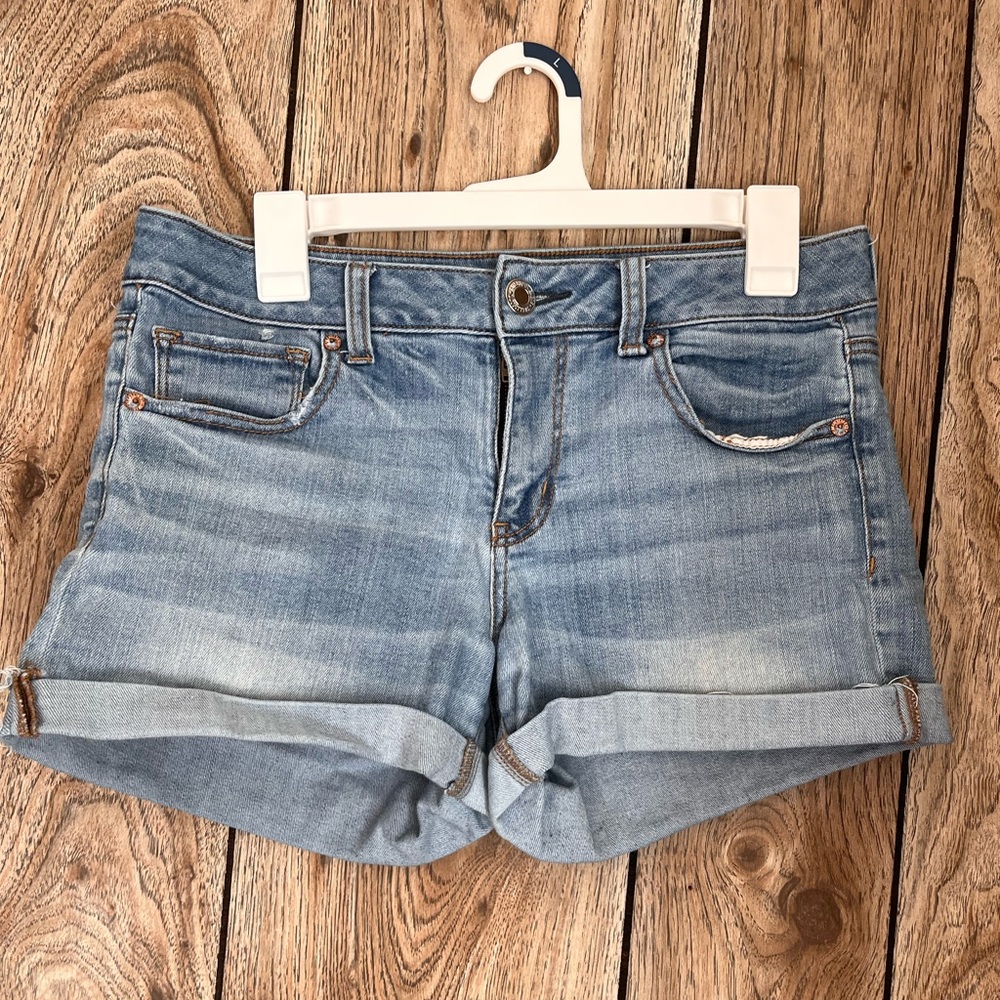 American Eagle women’s Jean shorts